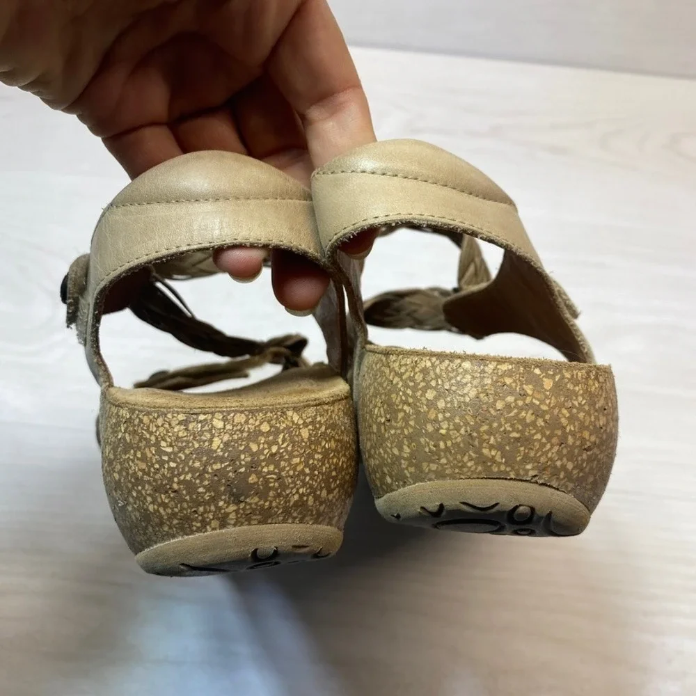 Taos Womens 8-8.5 Trulie Wedge Sandals Braided Leather Beige Comfort Walking